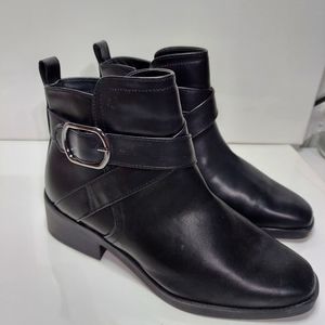 Time & Tru Women's Size 8W Black Side Zip Ankle Boots - Gently Used Worn Once